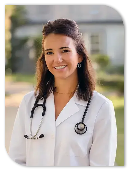 A professional photo of Shae Warren